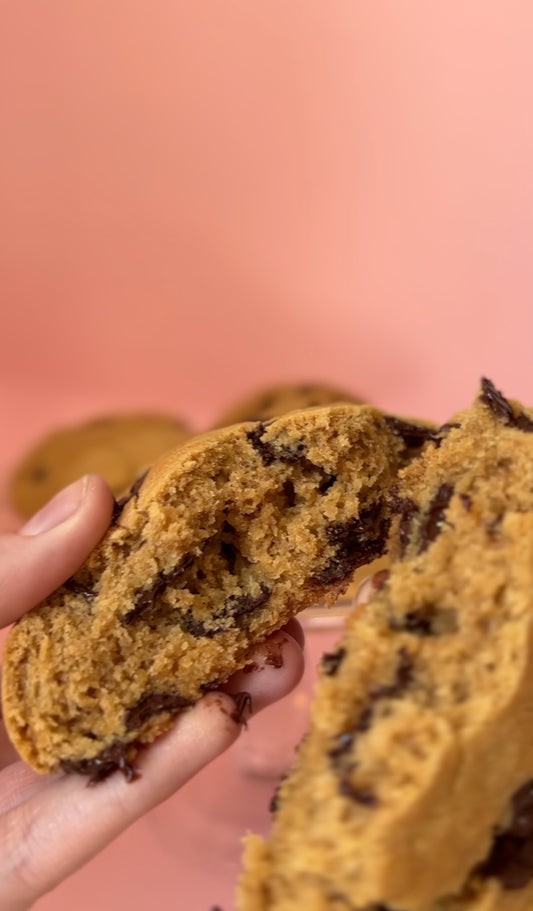 Chocolate chip New York cookies