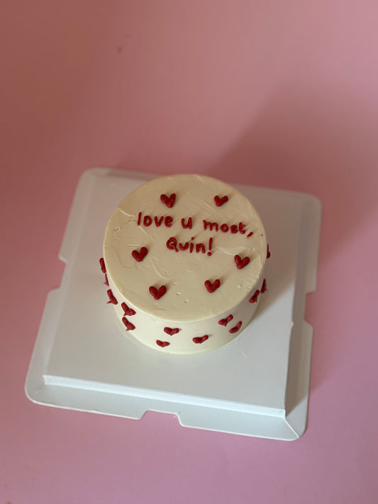 Tiny hearts bento Cake