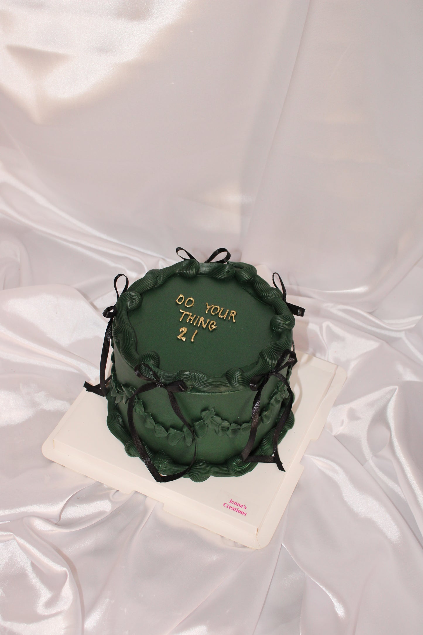 Vintage Round Cake