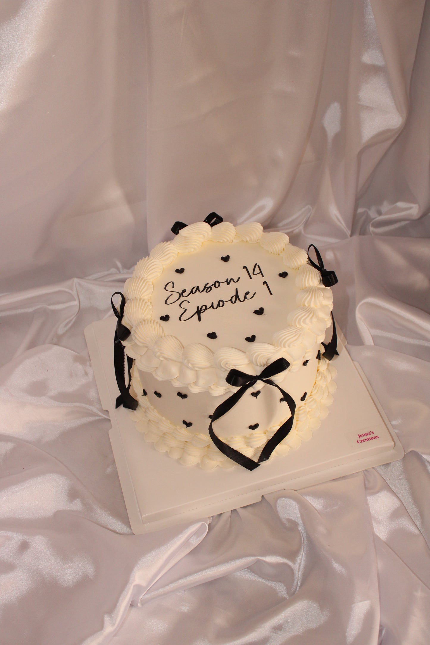Vintage Round Cake