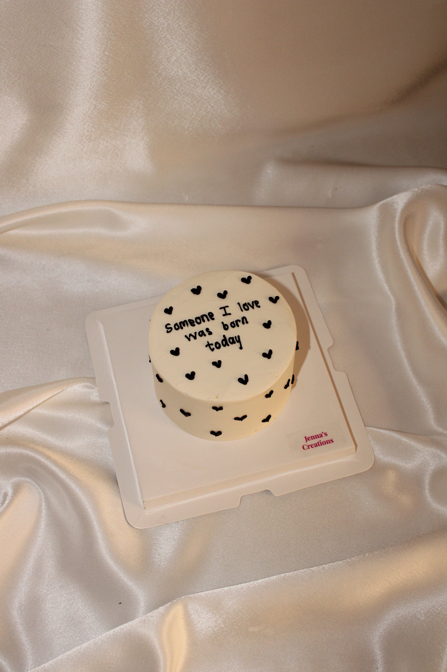 Tiny hearts bento Cake