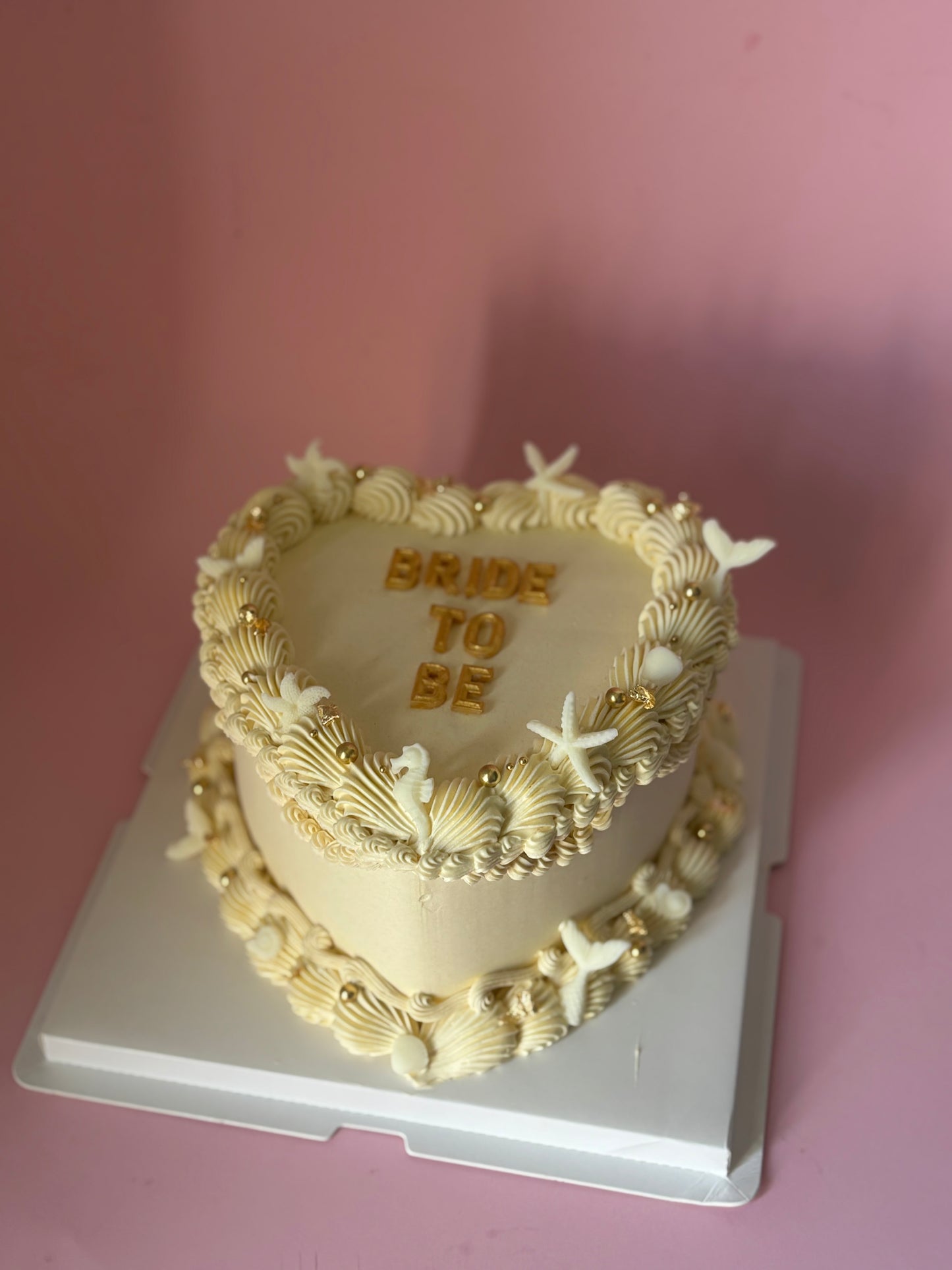 Beach Themed Vintage Cake