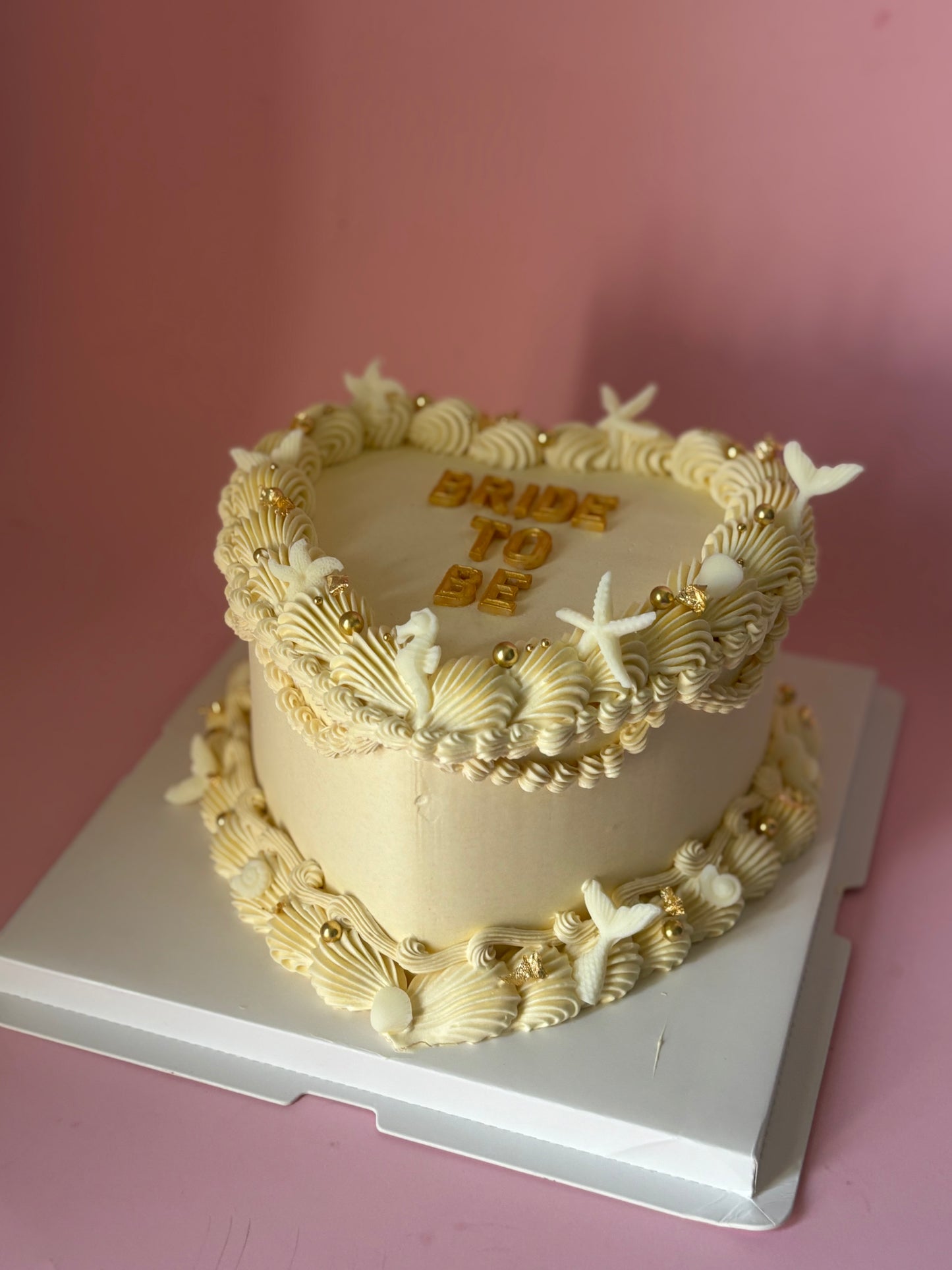 Beach Themed Vintage Cake