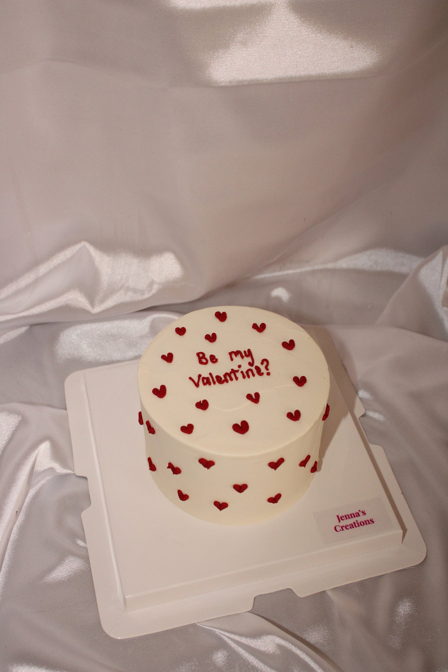 Tiny hearts bento Cake