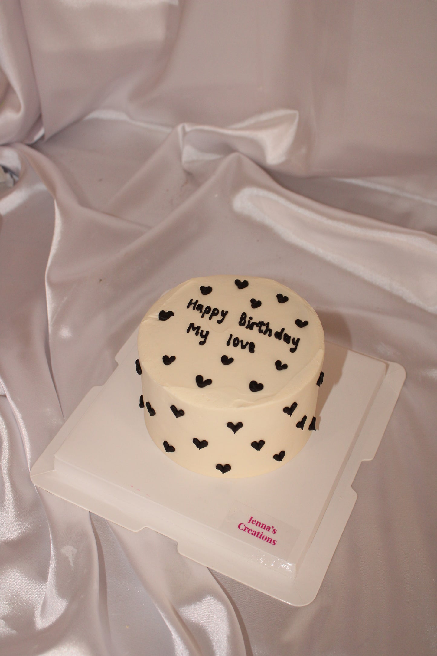 Tiny hearts bento Cake