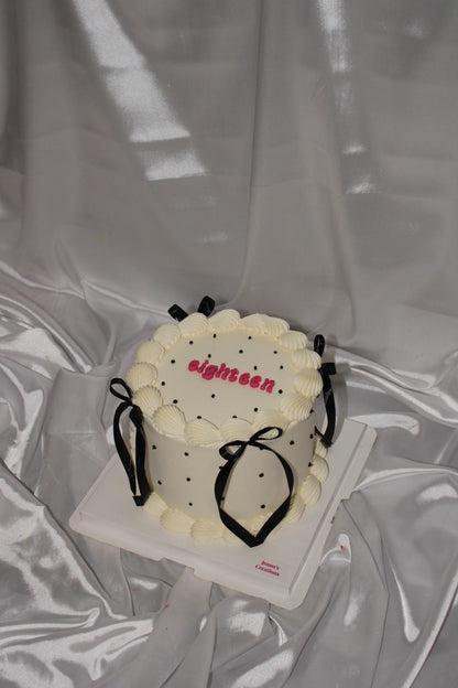 Vintage Round Cake