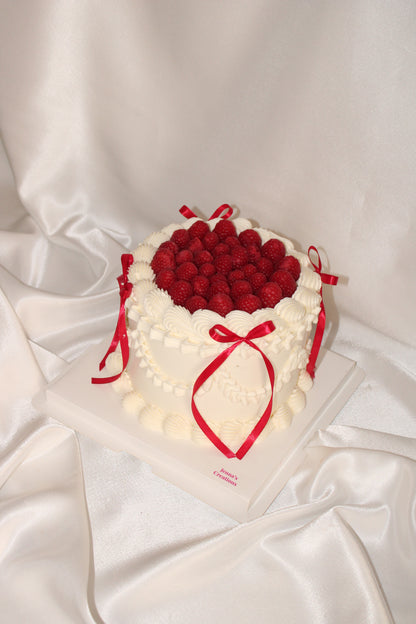 Classic Raspberry Vintage Cake