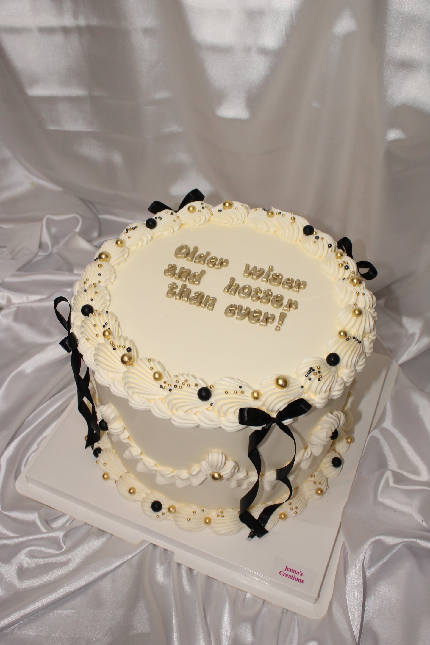 Vintage Round Cake